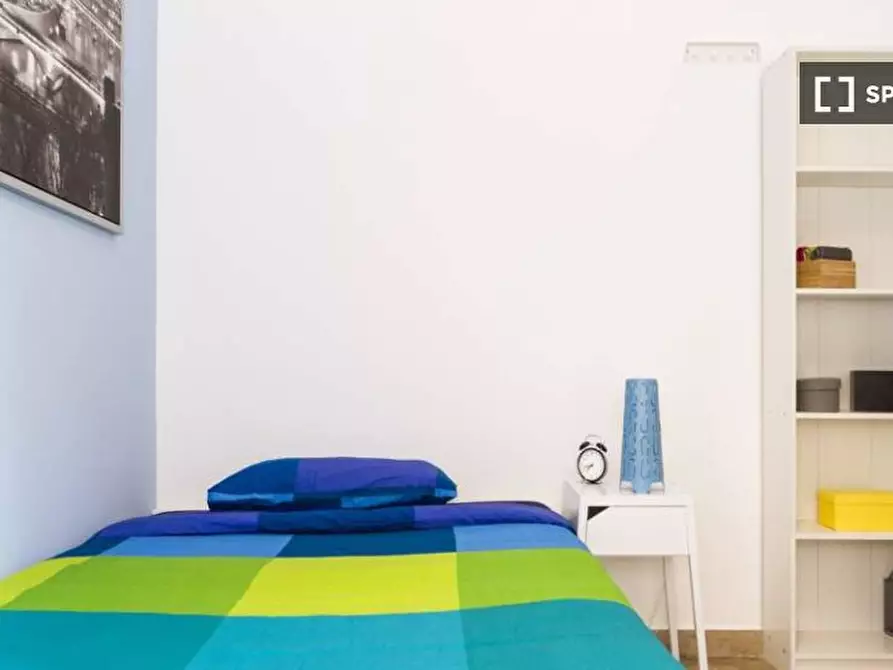 Immagine 2 di Camera condivisa in affitto  in Via Tarquinio Prisco a Milano