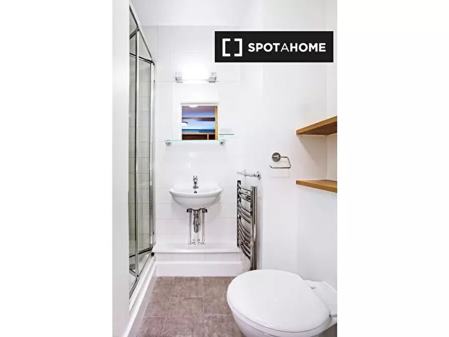 Immagine 6 di Ufficio in affitto  in Fieldgate St a Poplar