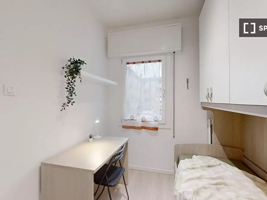 Immagine 2 di Camera condivisa in affitto  in VIA Algarotti a Padova