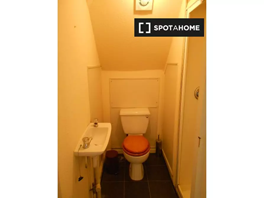 Immagine 9 di Ufficio in affitto  in Chatsworth Rd a Brent