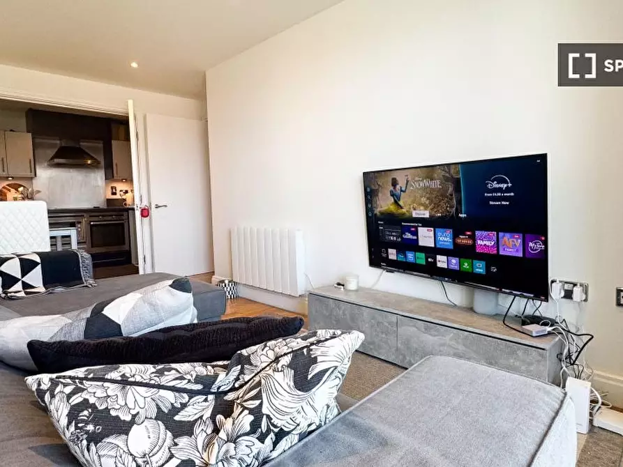 Immagine 5 di Appartamento in affitto  in Smugglers Way a Wandsworth