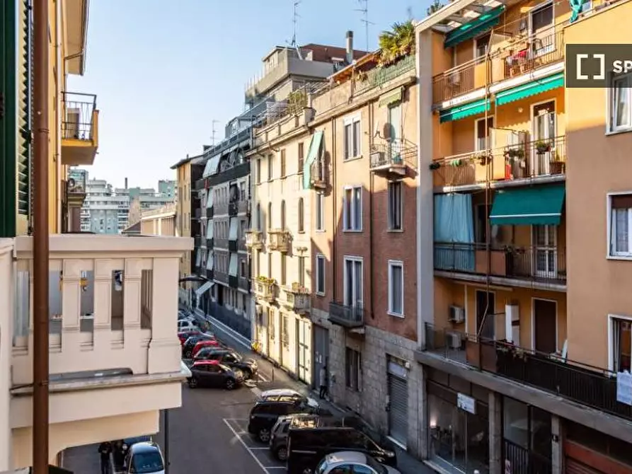 Immagine 8 di Camera condivisa in affitto  in Via Gardone a Milano