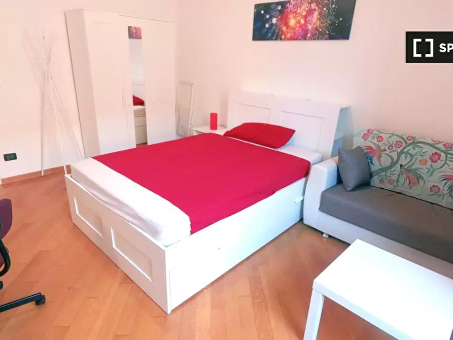 Immagine 3 di Camera condivisa in affitto  in Via IX Febbraio a Firenze