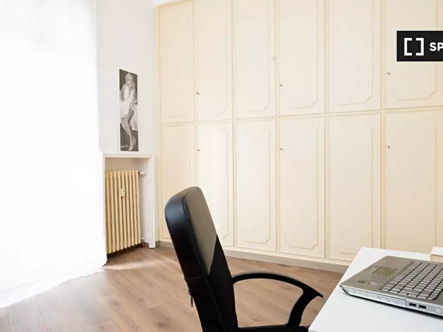 Immagine 4 di Camera condivisa in affitto  in Via S Paolo a Torino