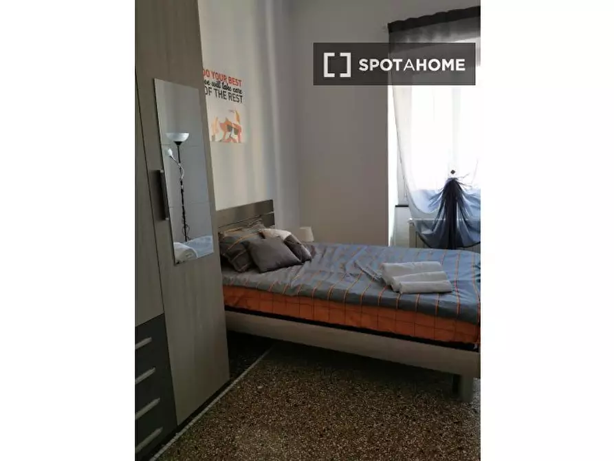 Immagine 1 di Camera condivisa in affitto  in SALITA PIANO DI ROCCA/8 a Genova