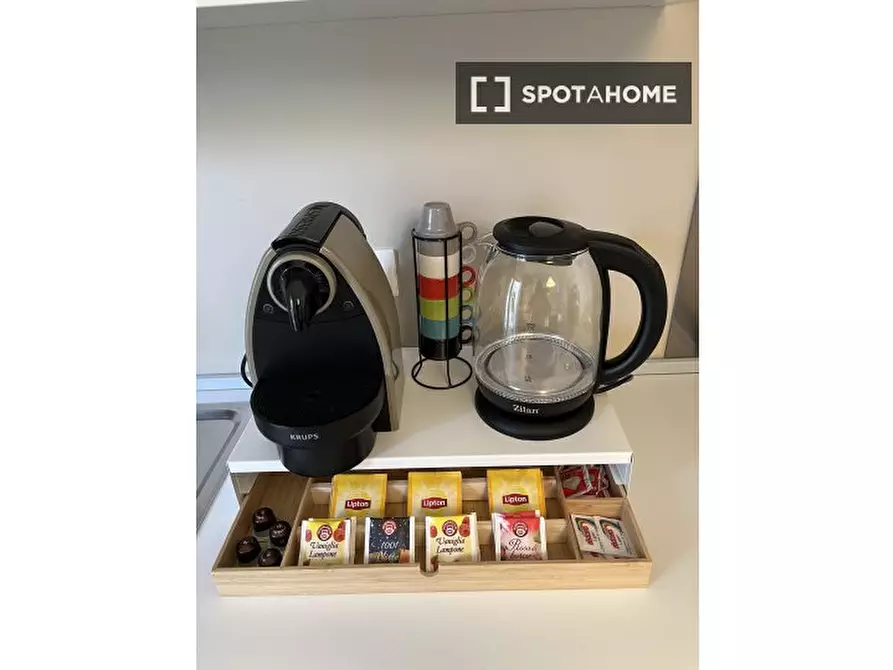 Immagine 11 di Camera condivisa in affitto  in Via Avellino a Padova