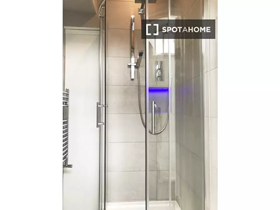 Immagine 9 di Appartamento in affitto  in -193 Earls Ct Rd a Kensington