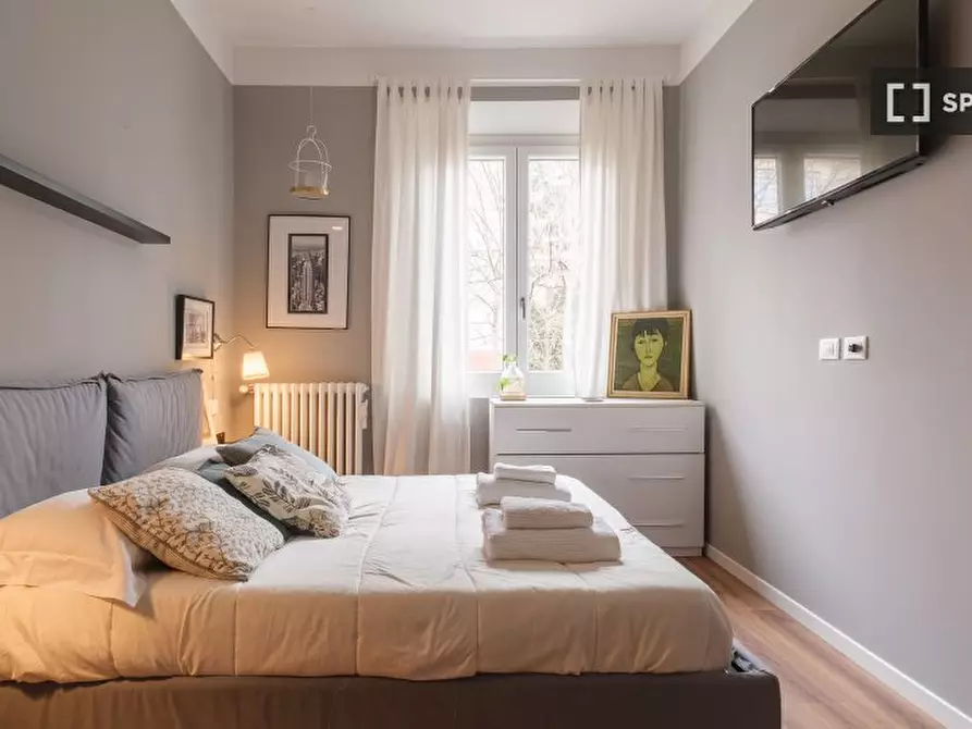 Immagine 2 di Appartamento in affitto  in Via Giuseppe Massarenti a Bologna