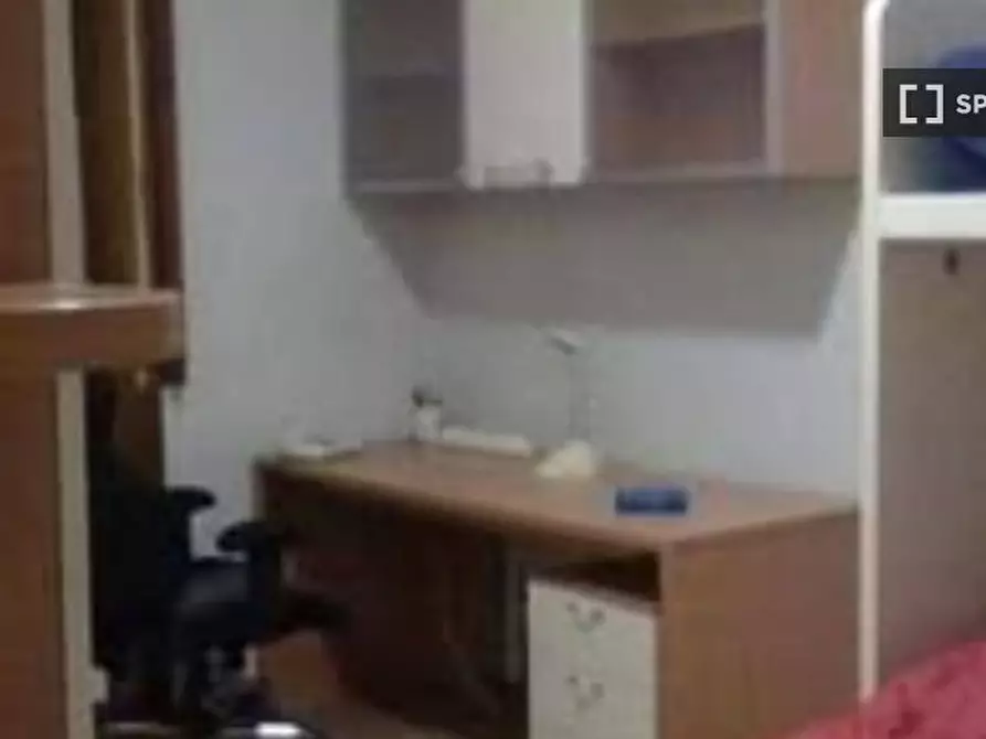 Immagine 2 di Camera condivisa in affitto  in Via Lodovico Il Moro a Milano