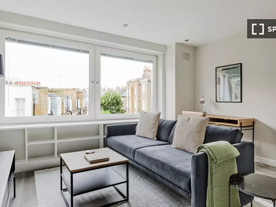 Immagine 1 di Appartamento in affitto  in Kensington Church St a Kensington