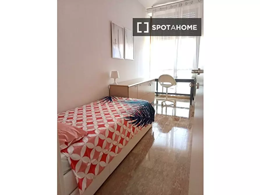 Immagine 1 di Camera condivisa in affitto  in Via Medardo Rosso a Milano