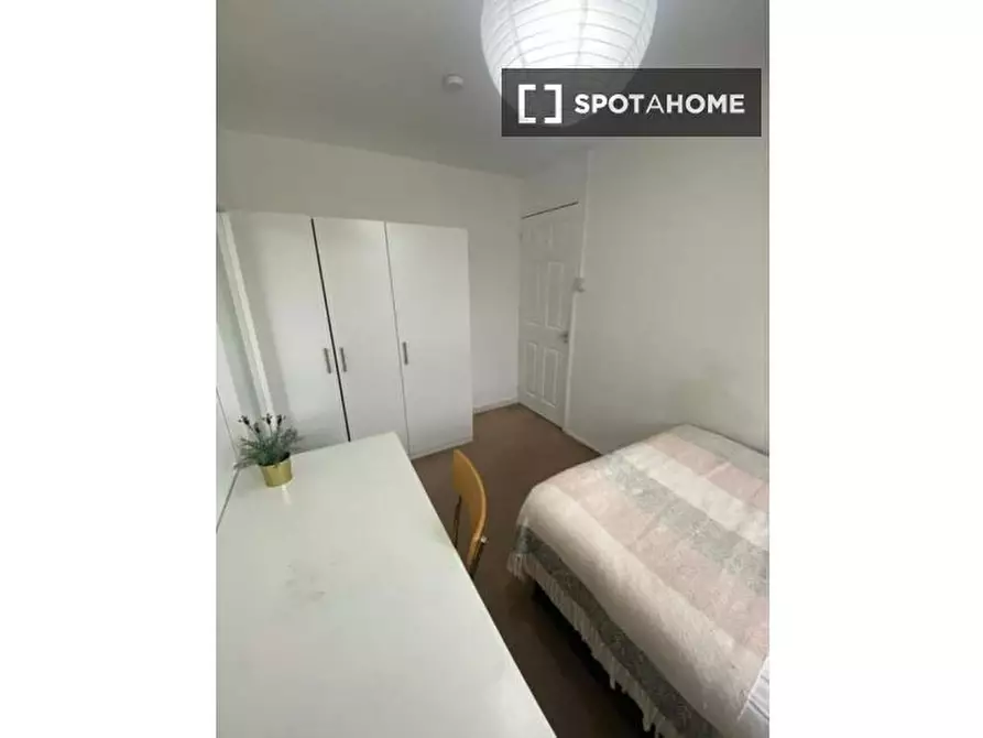Immagine 8 di Camera condivisa in affitto  in Fulham Ct a Hammersmith