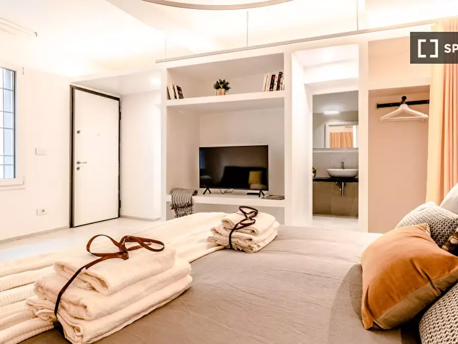 Immagine 16 di Ufficio in affitto  in Via Arienti a Bologna