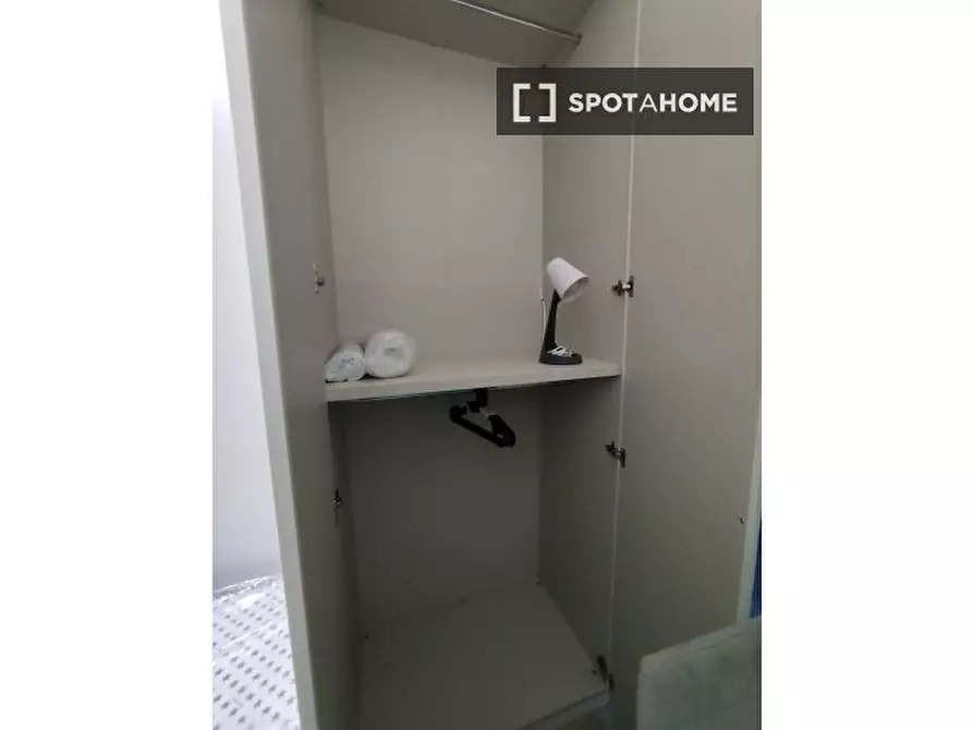 Immagine 6 di Camera condivisa in affitto  in V.le Pietro Pietramellara a Bologna