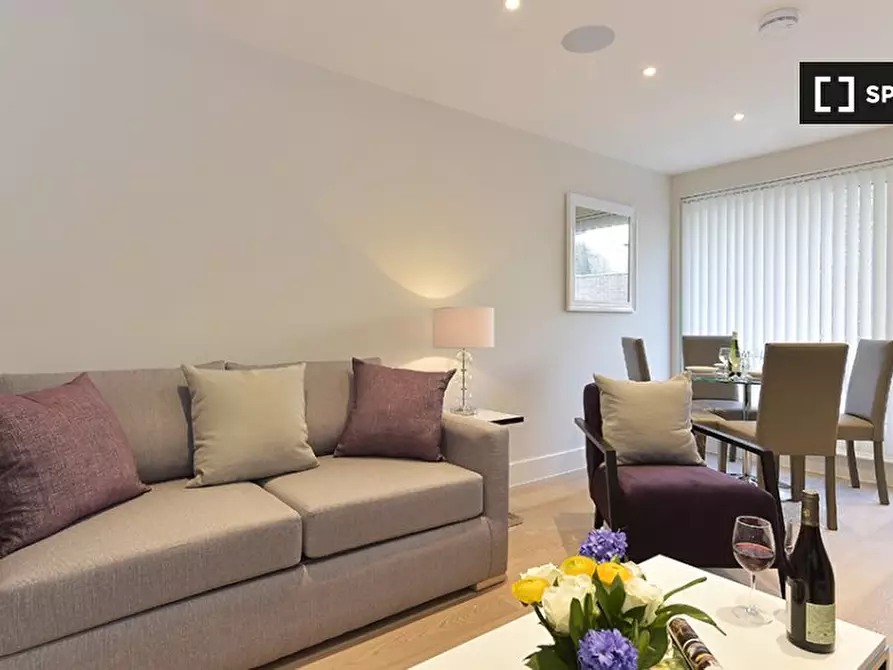 Immagine 4 di Appartamento in affitto  in Sudrey St a Camberwell