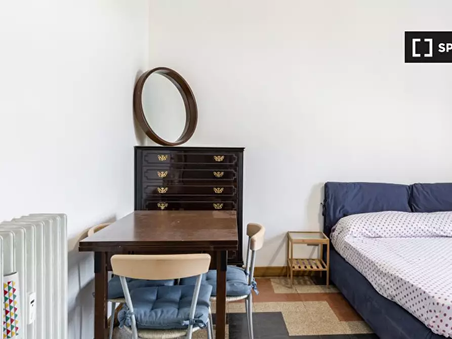 Immagine 4 di Camera condivisa in affitto  in Via Bruno Buozzi a Sesto San Giovanni