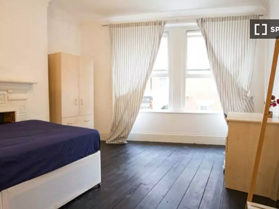 Immagine 17 di Camera condivisa in affitto  in 9 Kensington Mall a Kensington