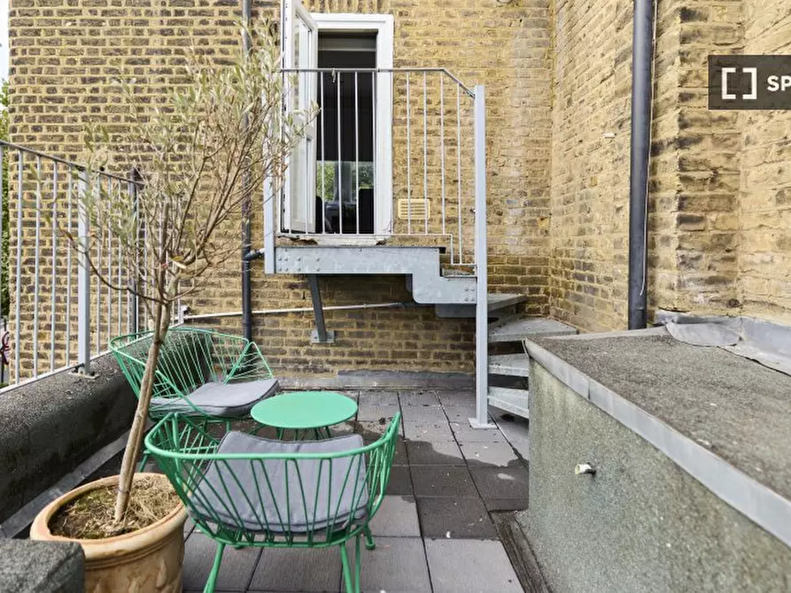 Immagine 16 di Ufficio in affitto  in flat a Kensington