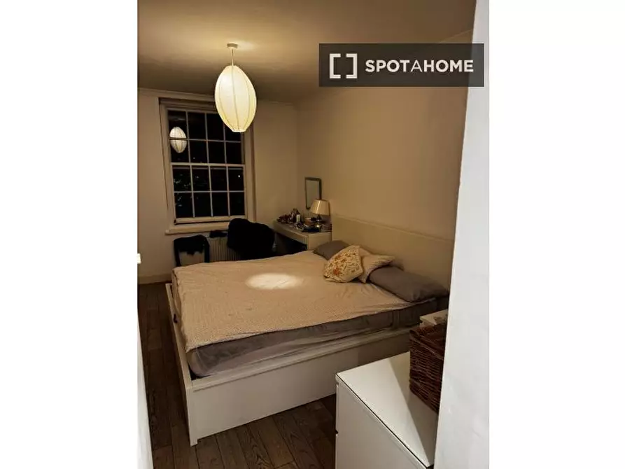 Immagine 4 di Appartamento in affitto  in Vicarage Cres a Wandsworth