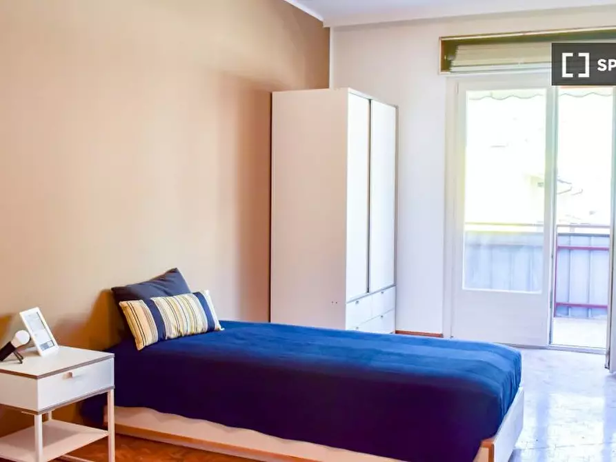 Immagine 1 di Camera condivisa in affitto  in Via Verdi a Trento