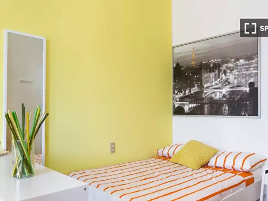 Immagine 3 di Camera condivisa in affitto  in Via Renato Serra a Milano