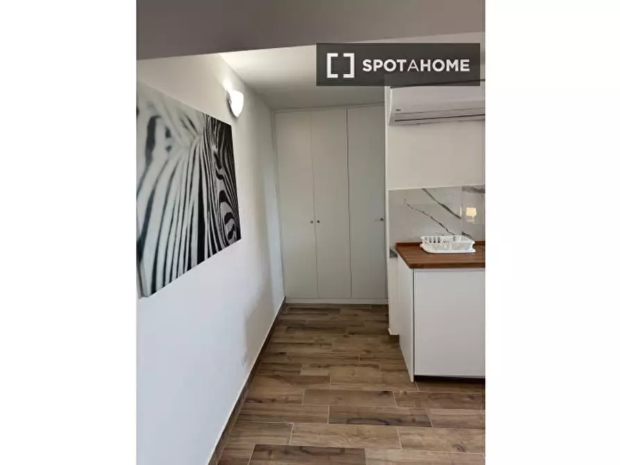 Immagine 3 di Ufficio in affitto  in Via Lisbona a Roma