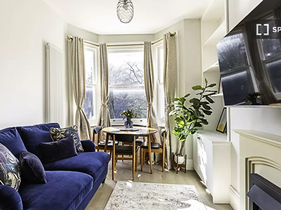 Immagine 14 di Appartamento in affitto  in Fulham Palace Road a Hammersmith