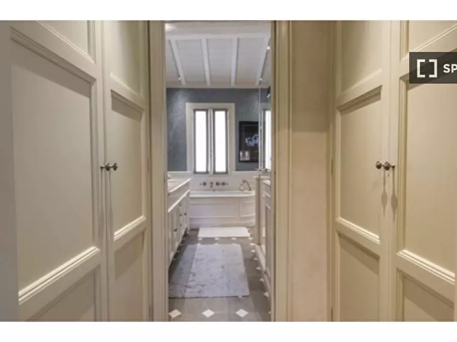 Immagine 14 di Appartamento in affitto  in Costa dei Magnoli a Firenze