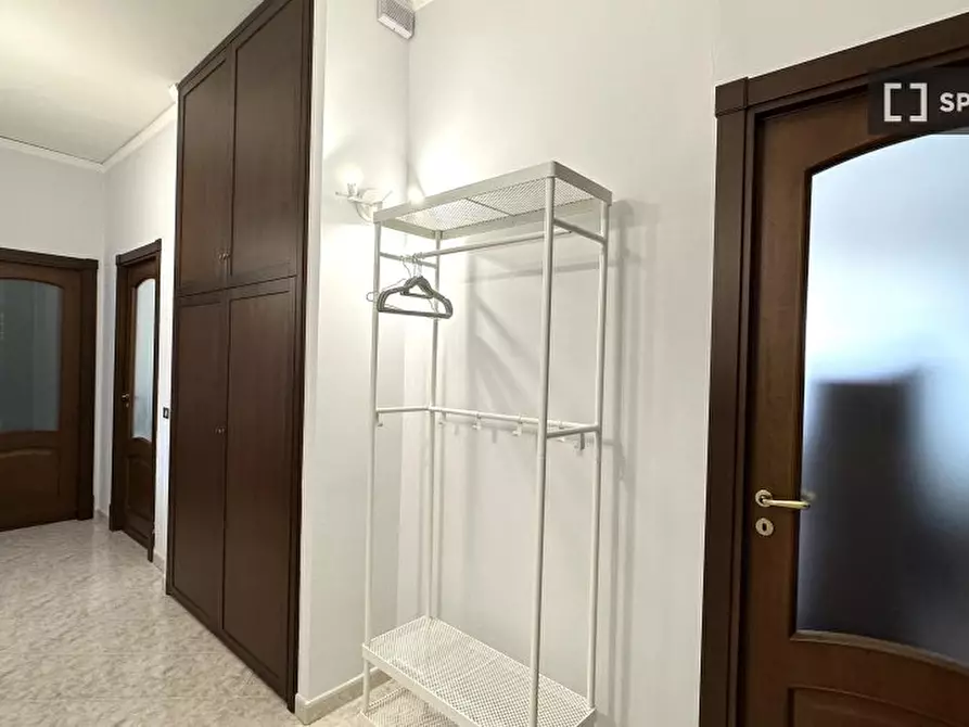 Immagine 11 di Camera condivisa in affitto  in Via Diocleziano n. a Casandrino