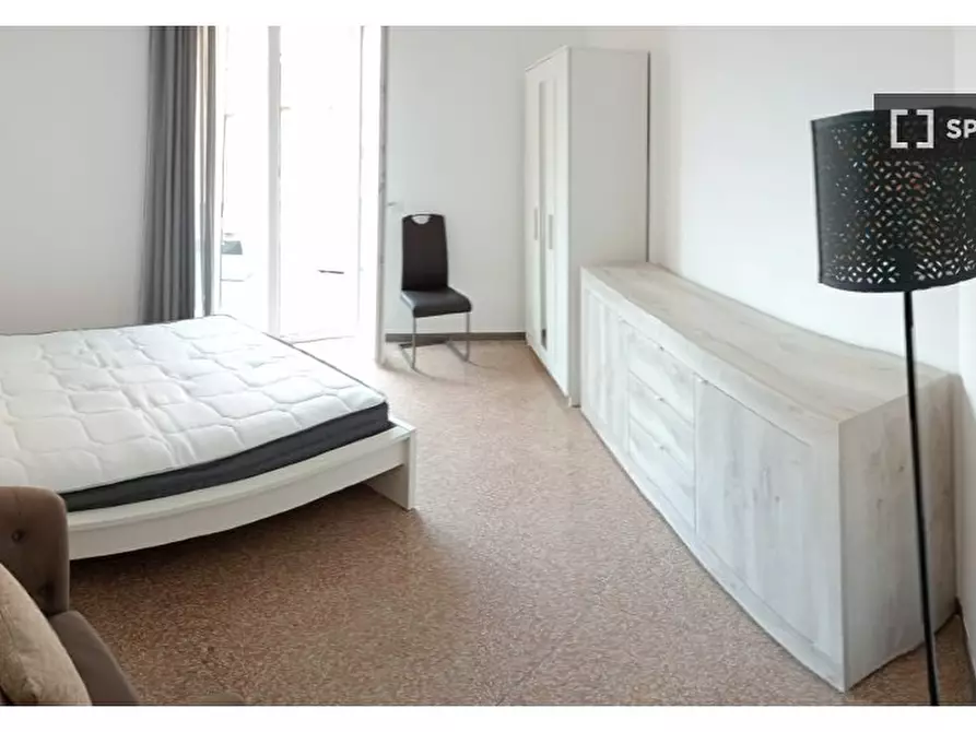 Immagine 16 di Camera condivisa in affitto  in Via di S. Castulo a Roma