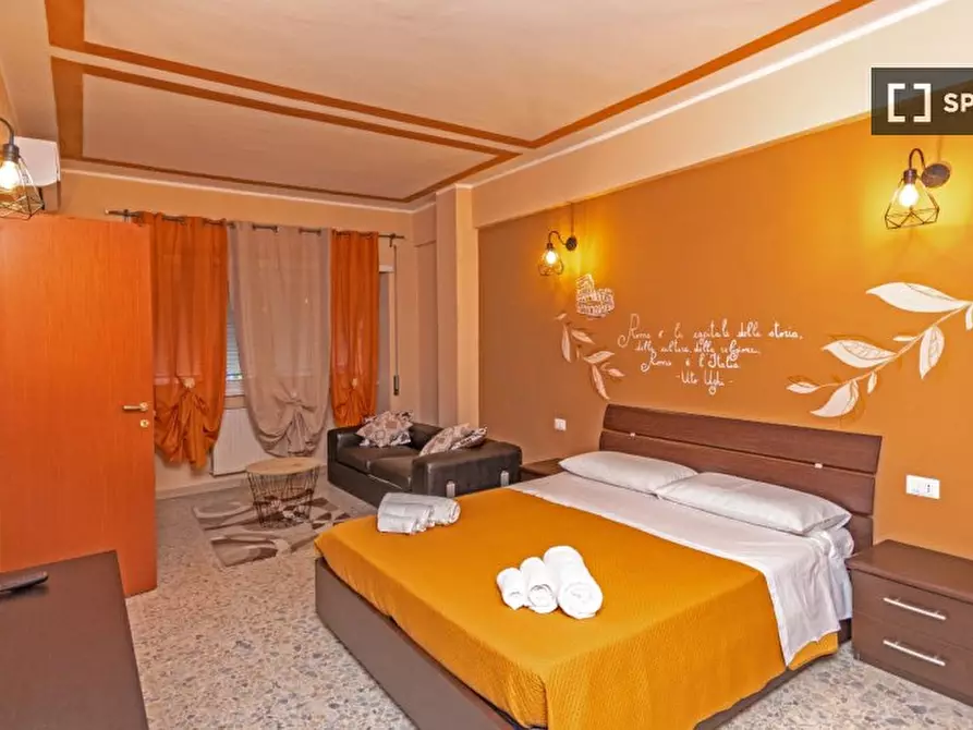 Immagine 10 di Appartamento in affitto  in Via Oderisi da Gubbio a Roma