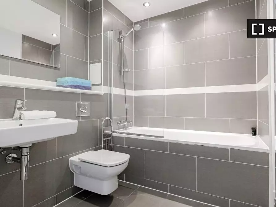 Immagine 18 di Appartamento in affitto  in Stanley Rd a Merton