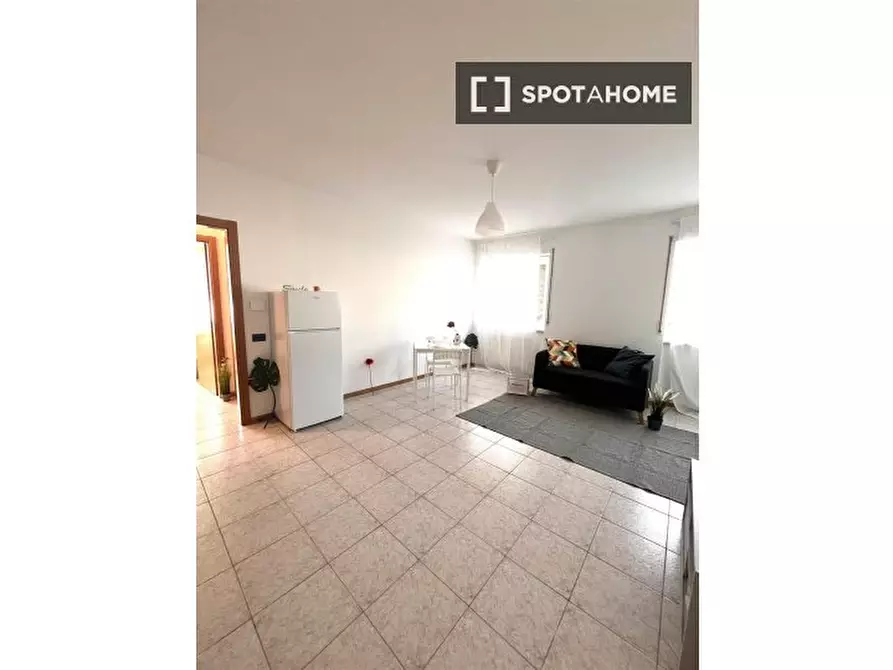 Immagine 8 di Camera condivisa in affitto  in Bolzano a Trento