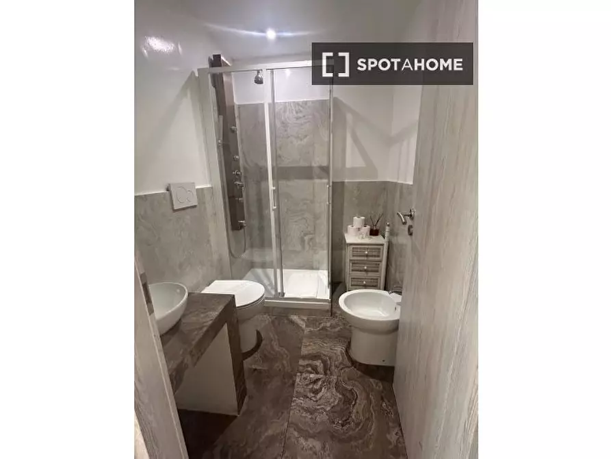 Immagine 11 di Appartamento in affitto  in Via di San Vitale a Roma