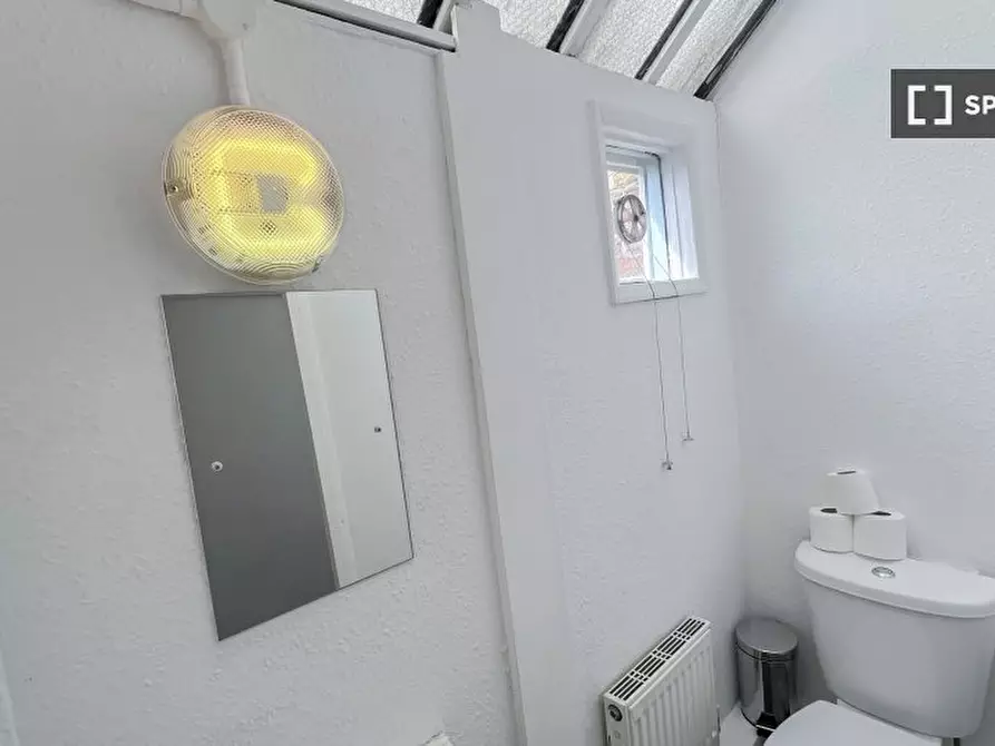 Immagine 3 di Appartamento in affitto  in A Long Ln a Islington