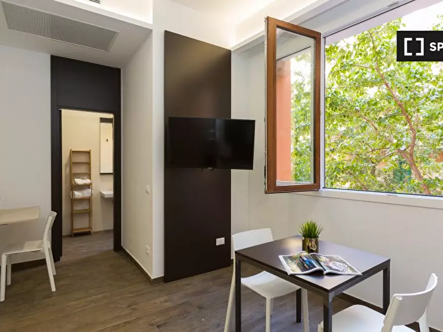 Immagine 3 di Ufficio in affitto  in Via della Marranella a Roma