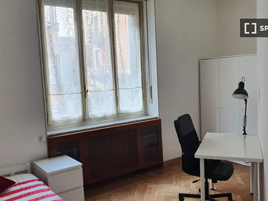 Immagine 3 di Camera condivisa in affitto  in Via Susa a Torino