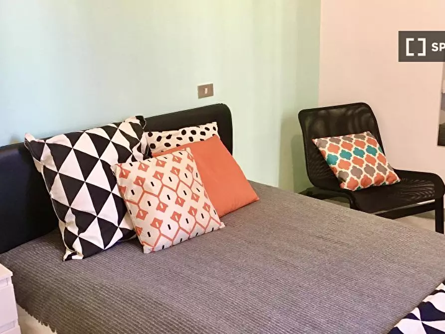 Immagine 2 di Camera condivisa in affitto  in Via del Ponte Rosso a Firenze