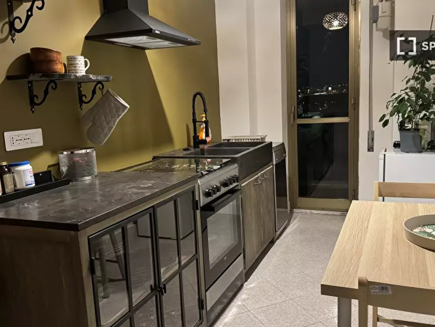 Immagine 5 di Camera condivisa in affitto  in V. Morozzo della Rocca a Roma