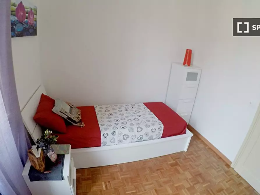 Immagine 7 di Camera condivisa in affitto  in Via Montebello a Firenze