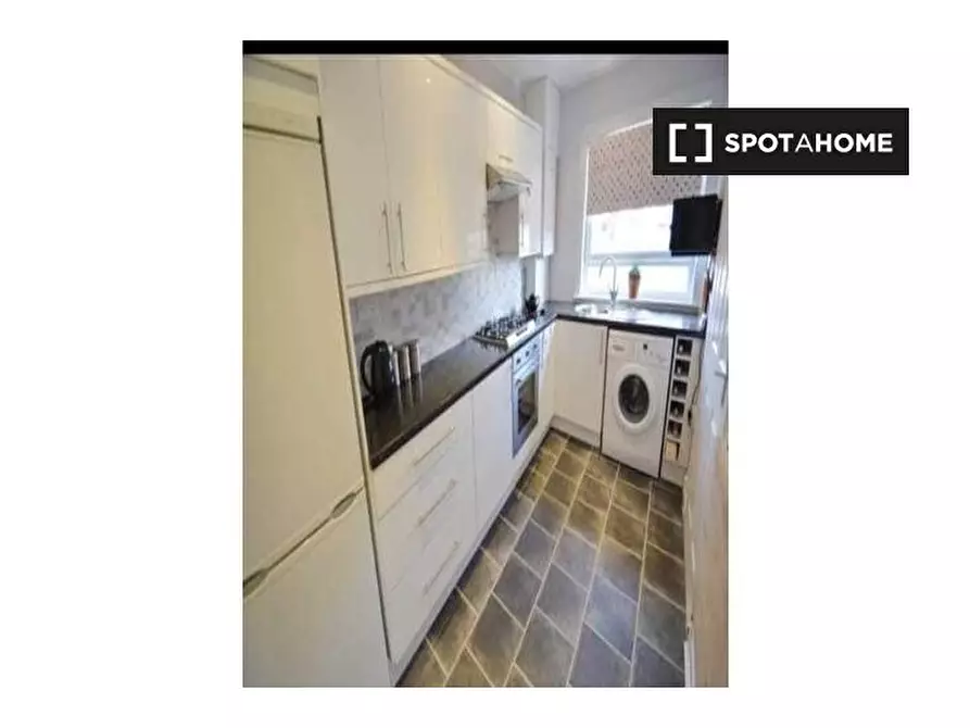 Immagine 4 di Camera condivisa in affitto  in Tantallon Rd a Glasgow