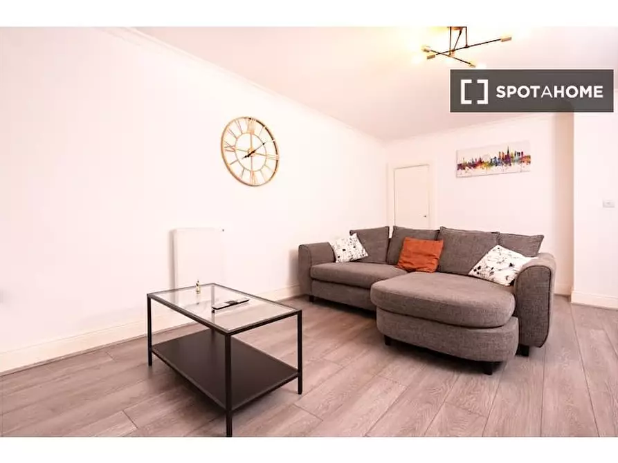 Immagine 1 di Appartamento in affitto  in flat a 