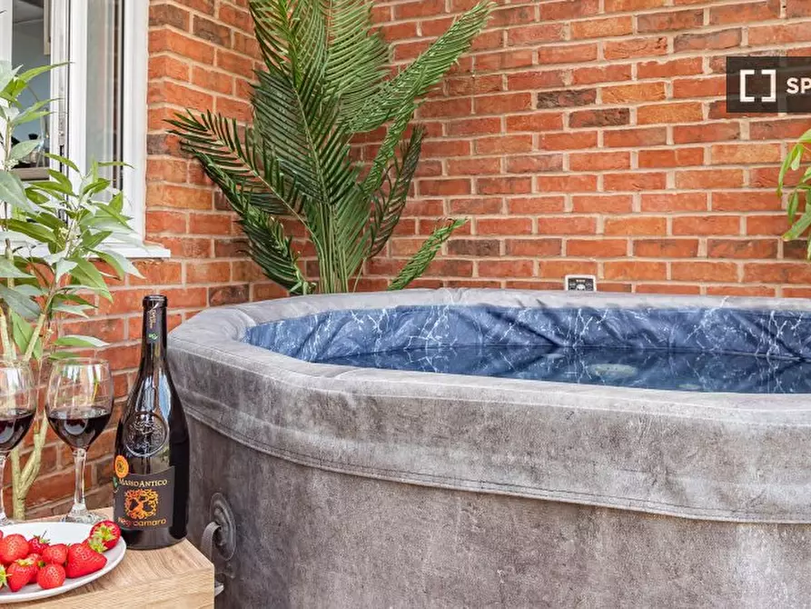 Immagine 18 di Appartamento in affitto  in Meadow Rd a 