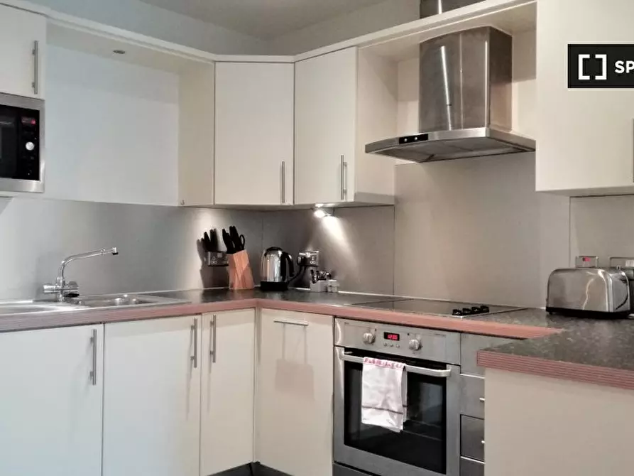 Immagine 4 di Appartamento in affitto  in Dickinson Court a Islington