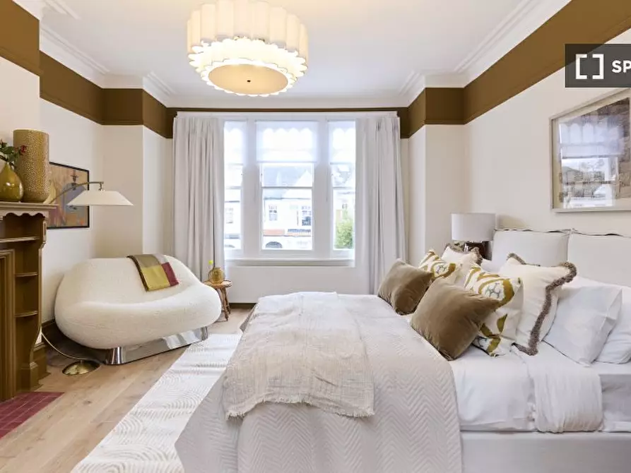 Immagine 10 di Appartamento in affitto  in Rosebery Rd a Tottenham