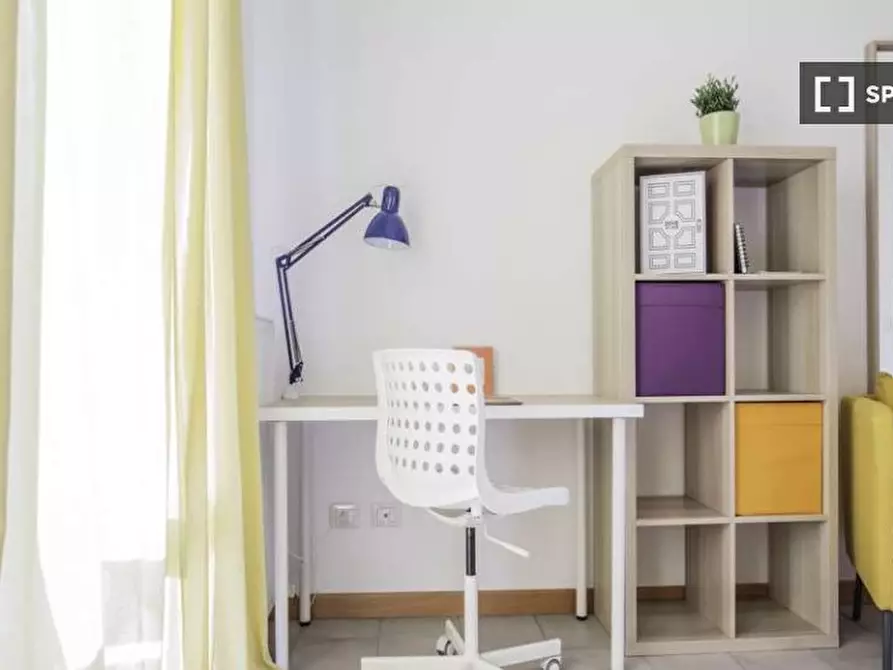 Immagine 5 di Camera condivisa in affitto  in Via Fiume delle Perle a Roma