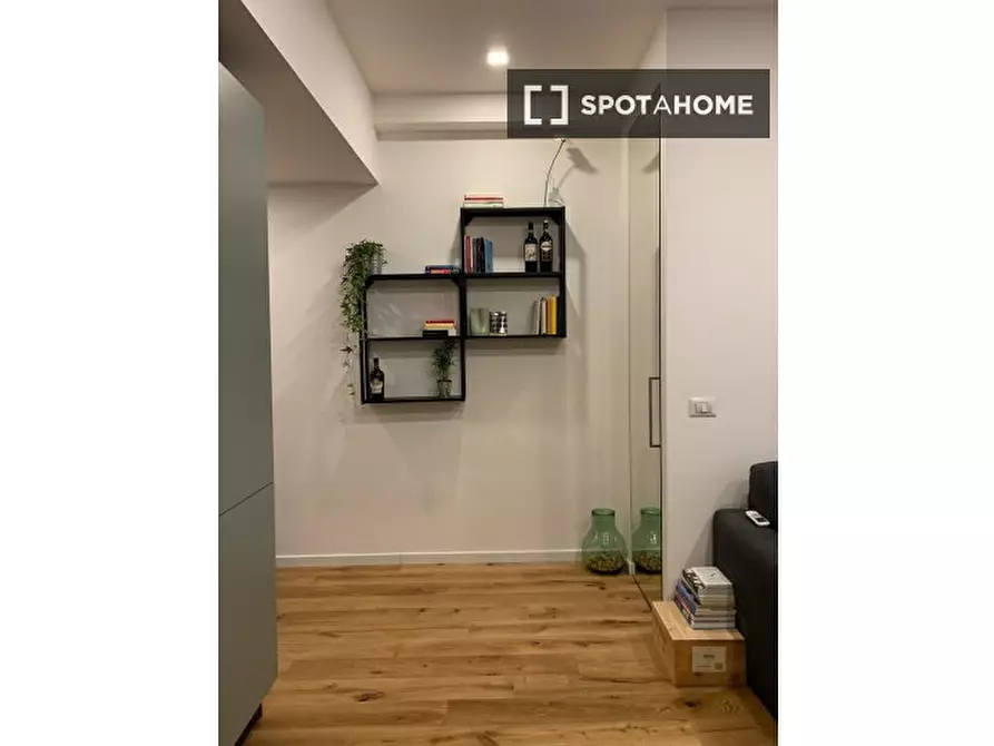 Immagine 3 di Ufficio in affitto  in Viale Cassala a Milano