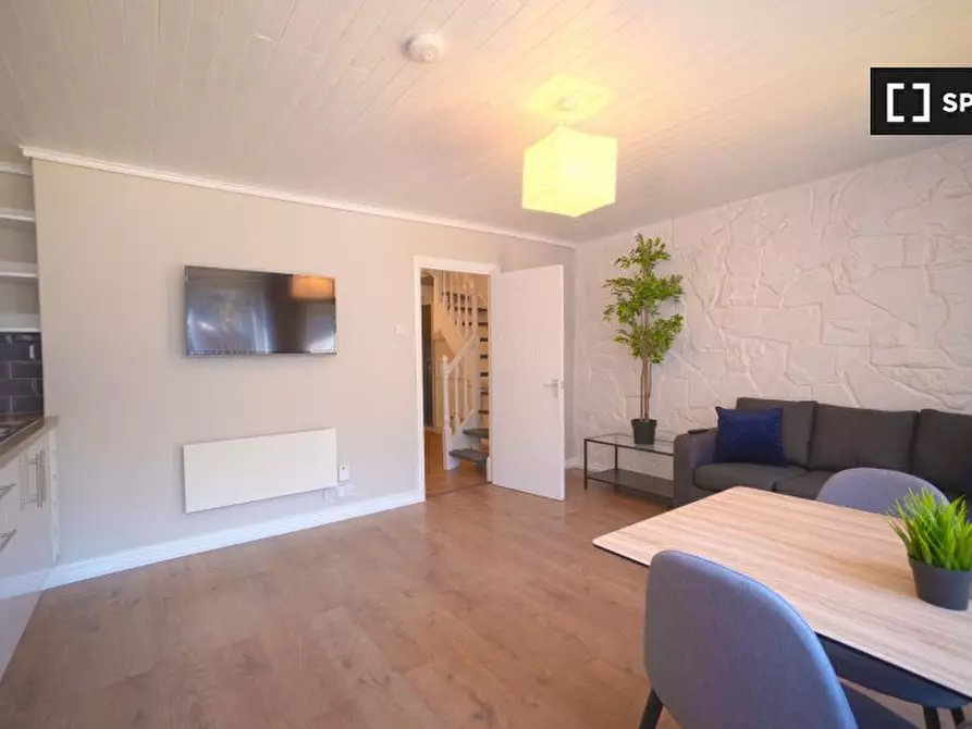 Immagine 3 di Camera condivisa in affitto  in Smythe St a Poplar