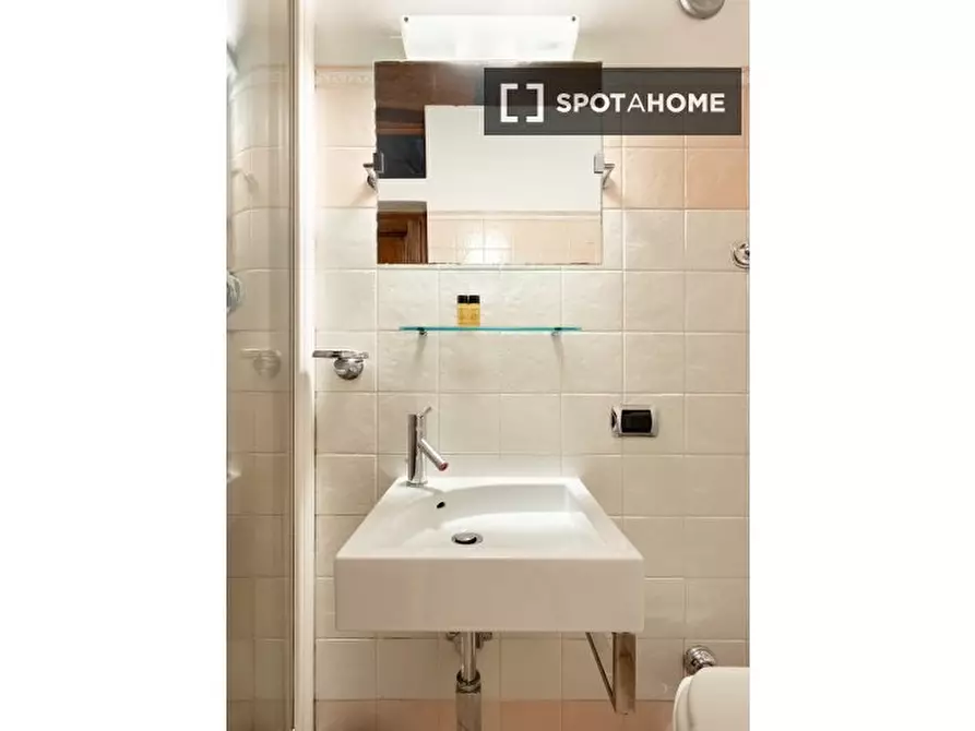 Immagine 10 di Ufficio in affitto  in Via del Corso a Firenze