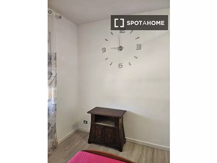 Immagine 9 di Camera condivisa in affitto  in Via dei Centauri a Roma